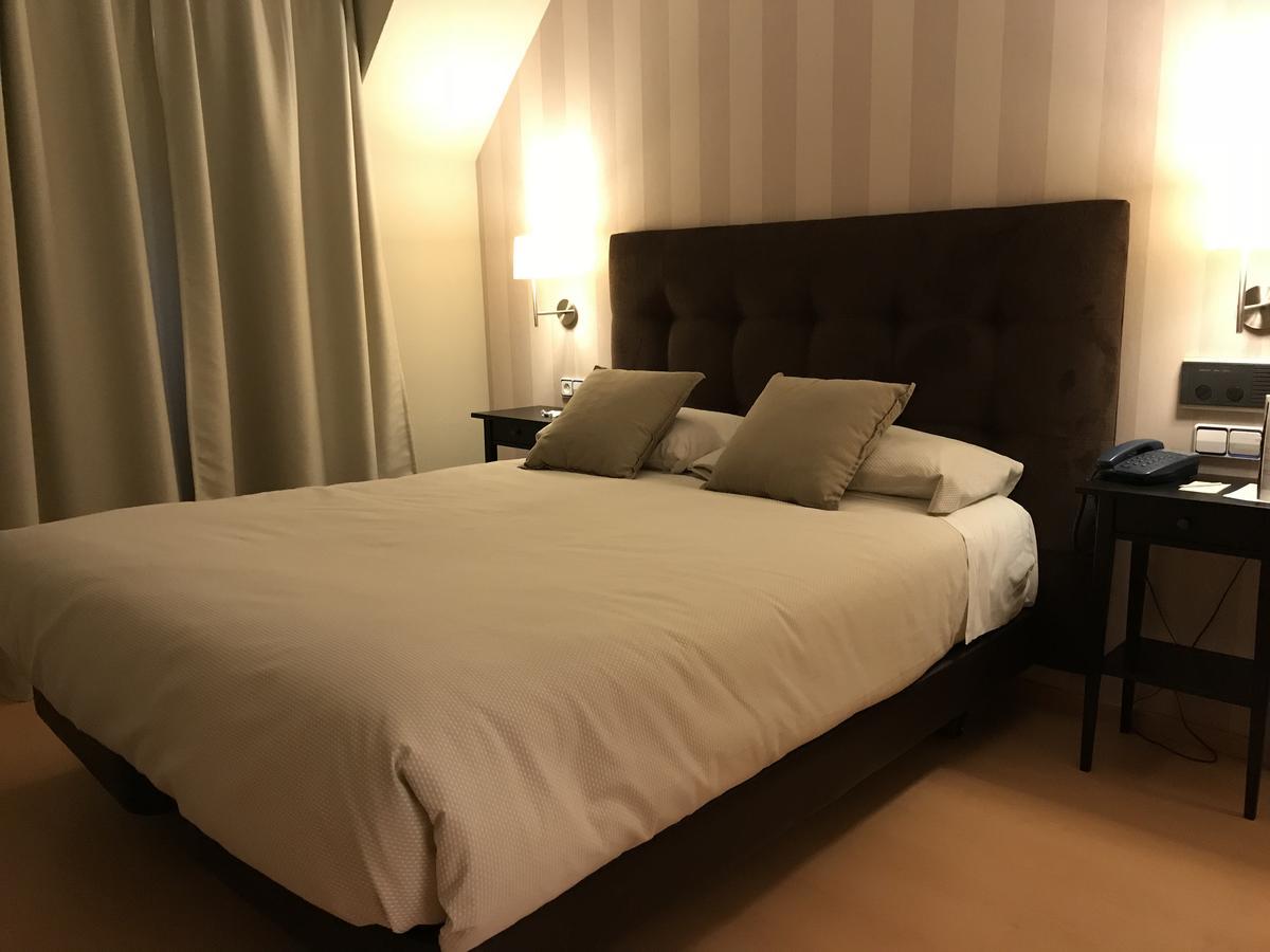 Hotel Alda Castelao Vilagarcia de Arousa Exteriör bild